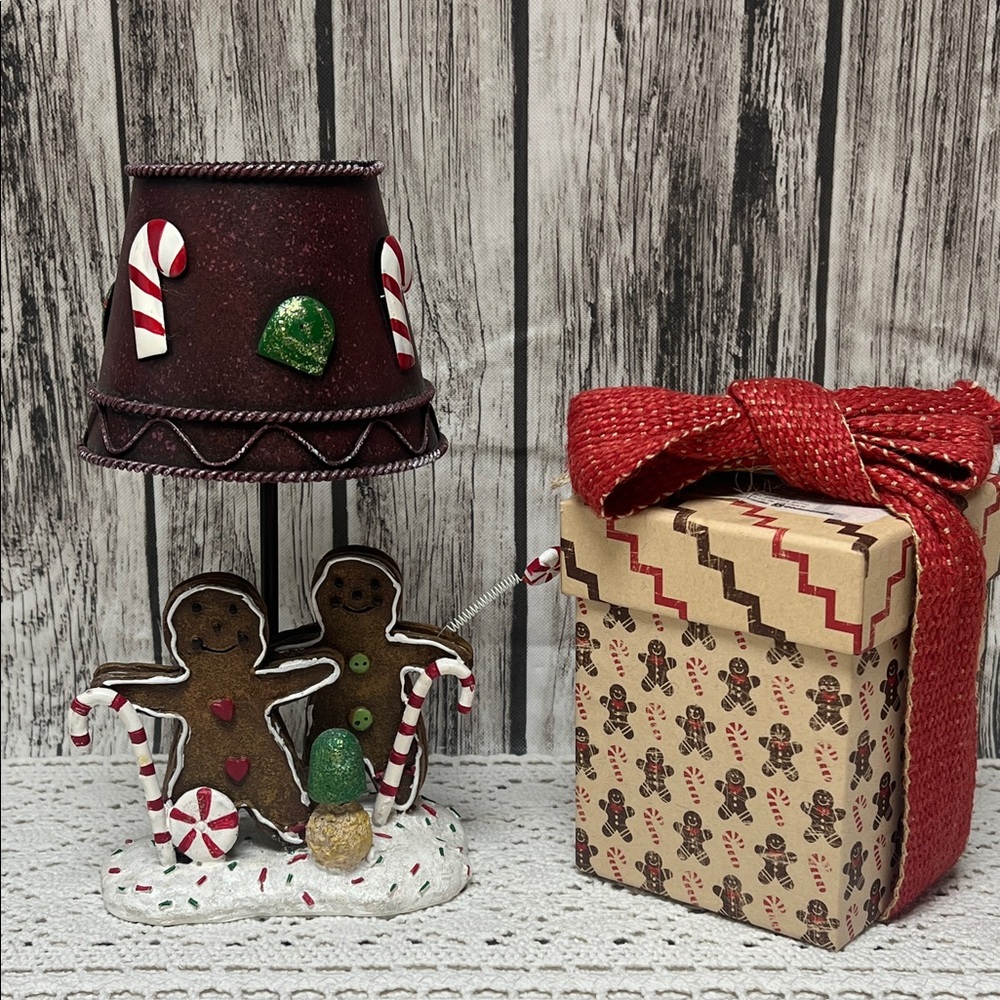 Festive Gingerbread Tea light  Lamp and DW candle in Gingerbread Gift Box
